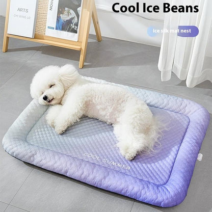 ❄️Kølemåtte til hunde og katte 🐾 Naturligt kølig is-silkemåtte • Åndbar, vaskbar og blød 🌿 Til gulve, sofaer og bilrejser • Flere størrelser • Gradientfarver ☀️🐶