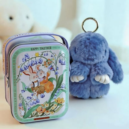 🎁Sista dagen 50% RABATT🐰Mjuk handgjord fluffig kanin-pompomnyckelring med designad plåtask
