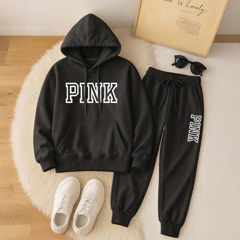 Unisexoversized hoodies & sweatpants i enfärgad modell
