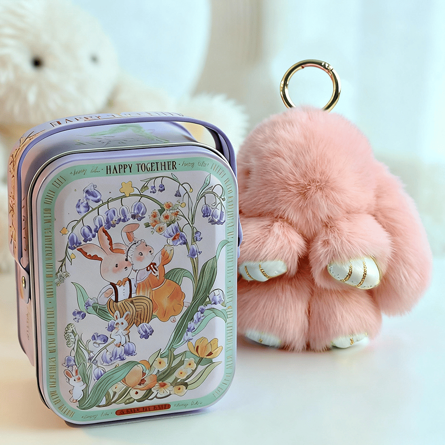 🎁Sista dagen 50% RABATT🐰Mjuk handgjord fluffig kanin-pompomnyckelring med designad plåtask