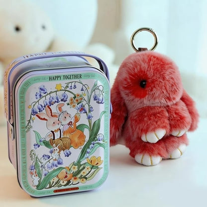 🎁Sista dagen 50% RABATT🐰Mjuk handgjord fluffig kanin-pompomnyckelring med designad plåtask