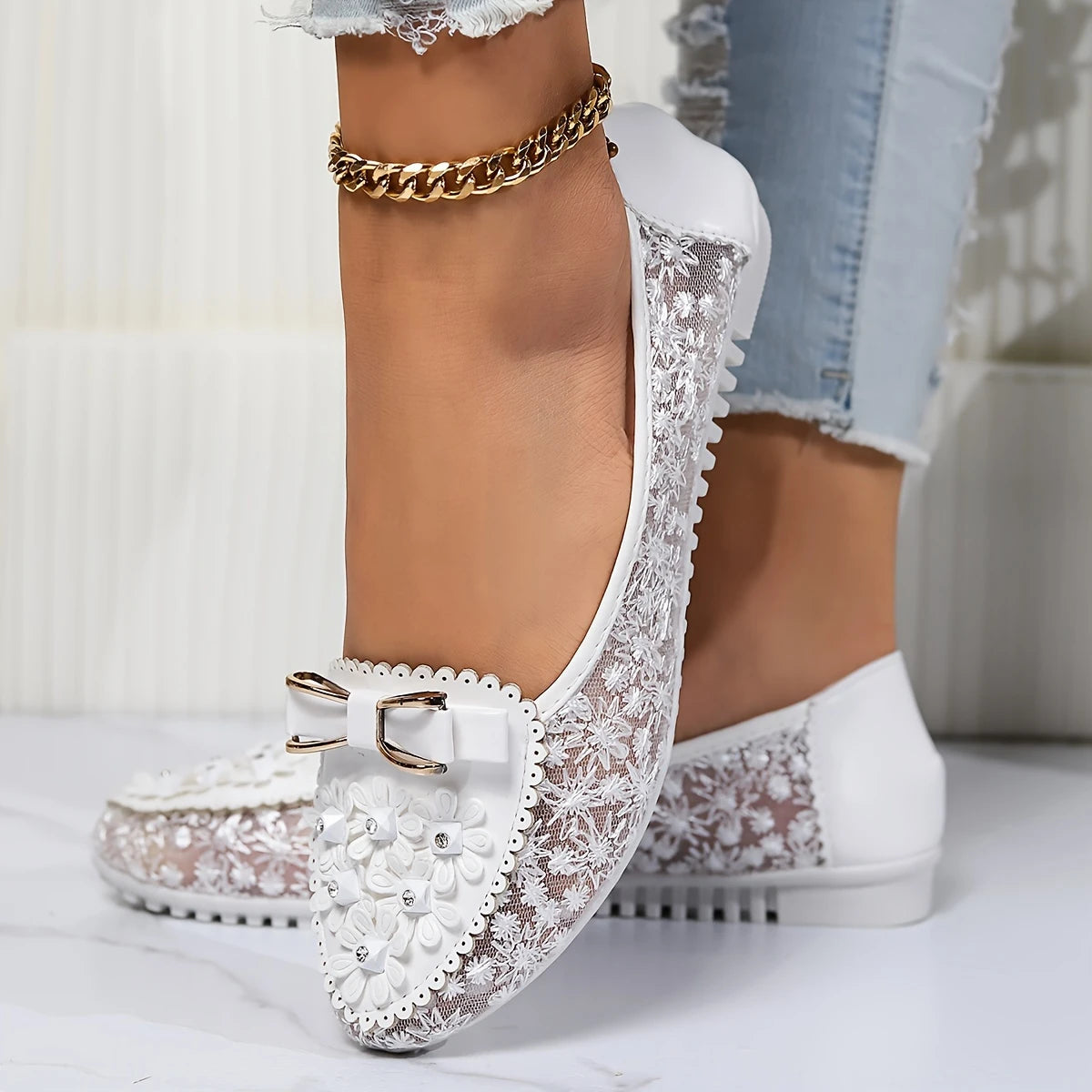 Eleganta, andningsbara sandaler i spets för damer