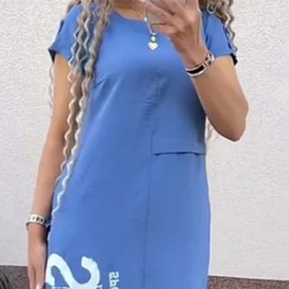 Avslappnad kortärmad klänning med sidoslits och lös passform för kvinnor