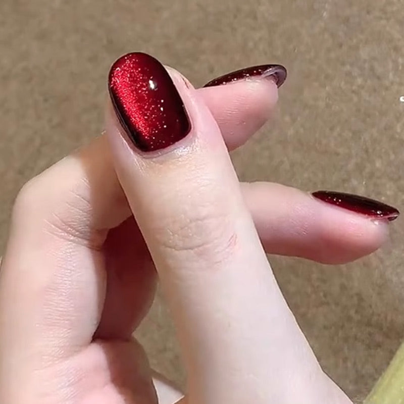 ⏳ Sista dagen: 50% rabatt på hela sortimentet! ⏰💖 Glansigt cat-eye gellack