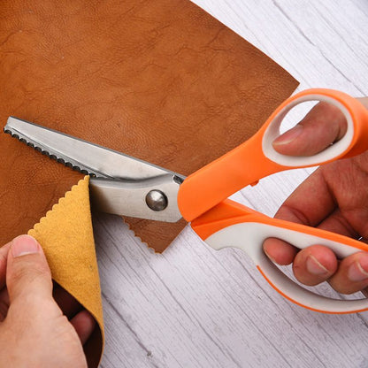🧵 Skær igennem lag uden at belaste hånden – Premium afkortningssaks i rustfrit stål. Ergonomisk blødt greb
