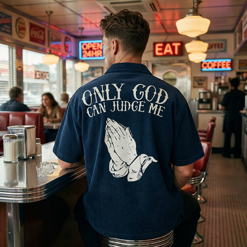 👕🙏T-shirt til mænd med motiv af foldede hænder – bomuld, afslappet, symbolsk, alsidig ✨