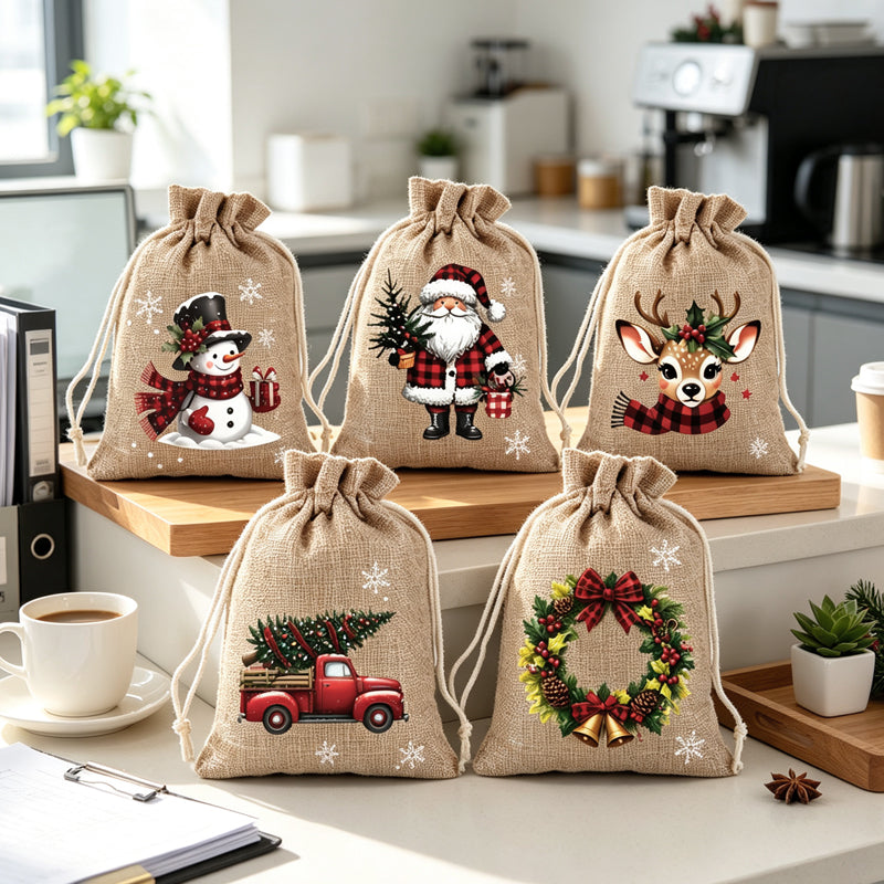 🎄🎁 Julegaveposer med snørebånd – festlige julemands- & rensdyrmotiver, dobbelt snørebånd & holdbart stof – juleglæde i hver gave ✨